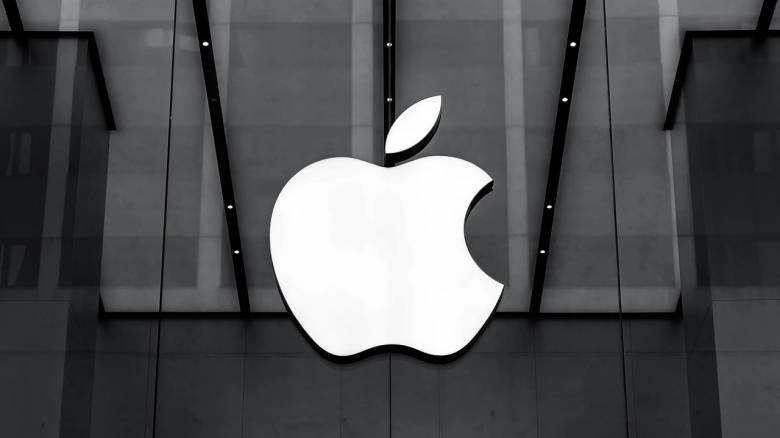 Apple ведет диалог о внедрении RuStore на iPhone
